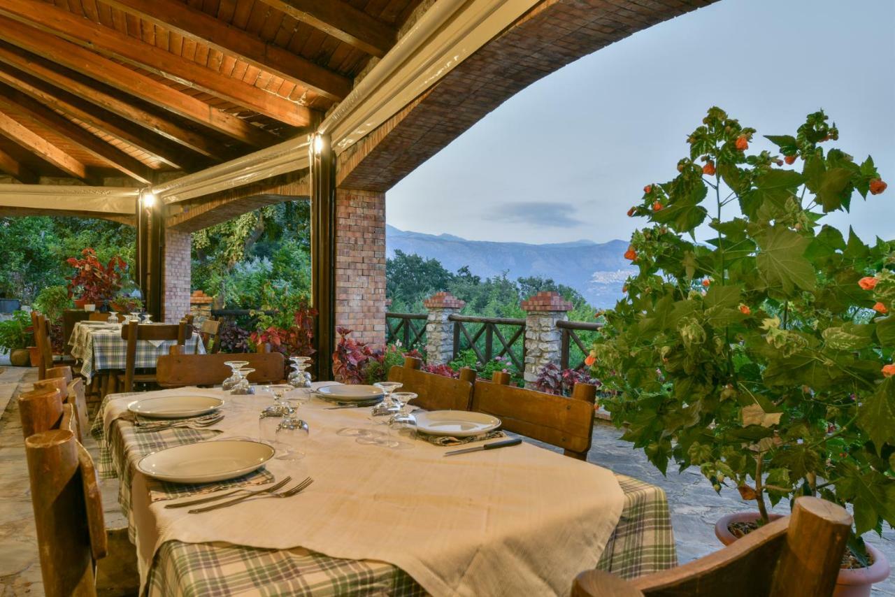 Agriturismo L'Antico Casolare Castelcivita Exterior photo